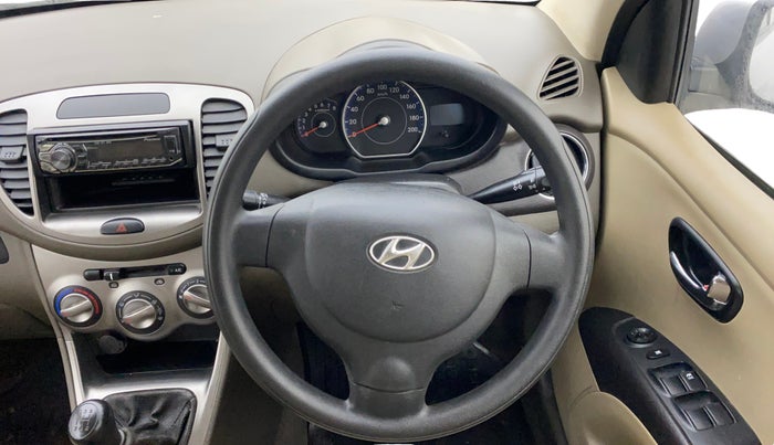 2013 Hyundai i10 MAGNA 1.2, Petrol, Manual, 28,723 km, Steering Wheel Close Up