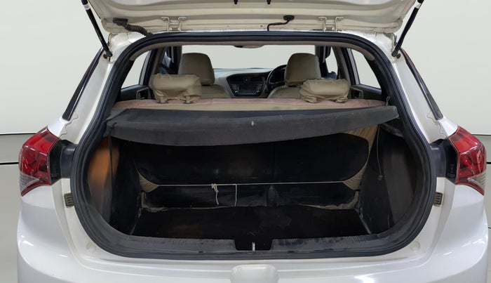 2016 Hyundai Elite i20 SPORTZ 1.2, Petrol, Manual, 76,874 km, Boot Open Zoomed View