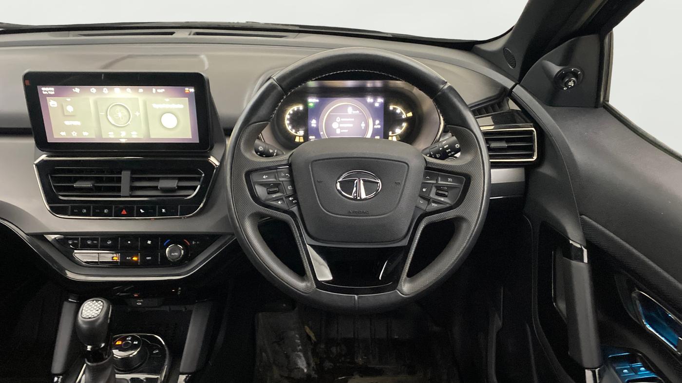 2023 Tata Safari XZA PLUS O DARK EDITION, Diesel, Automatic, 47,345 km, Steering Wheel Close Up