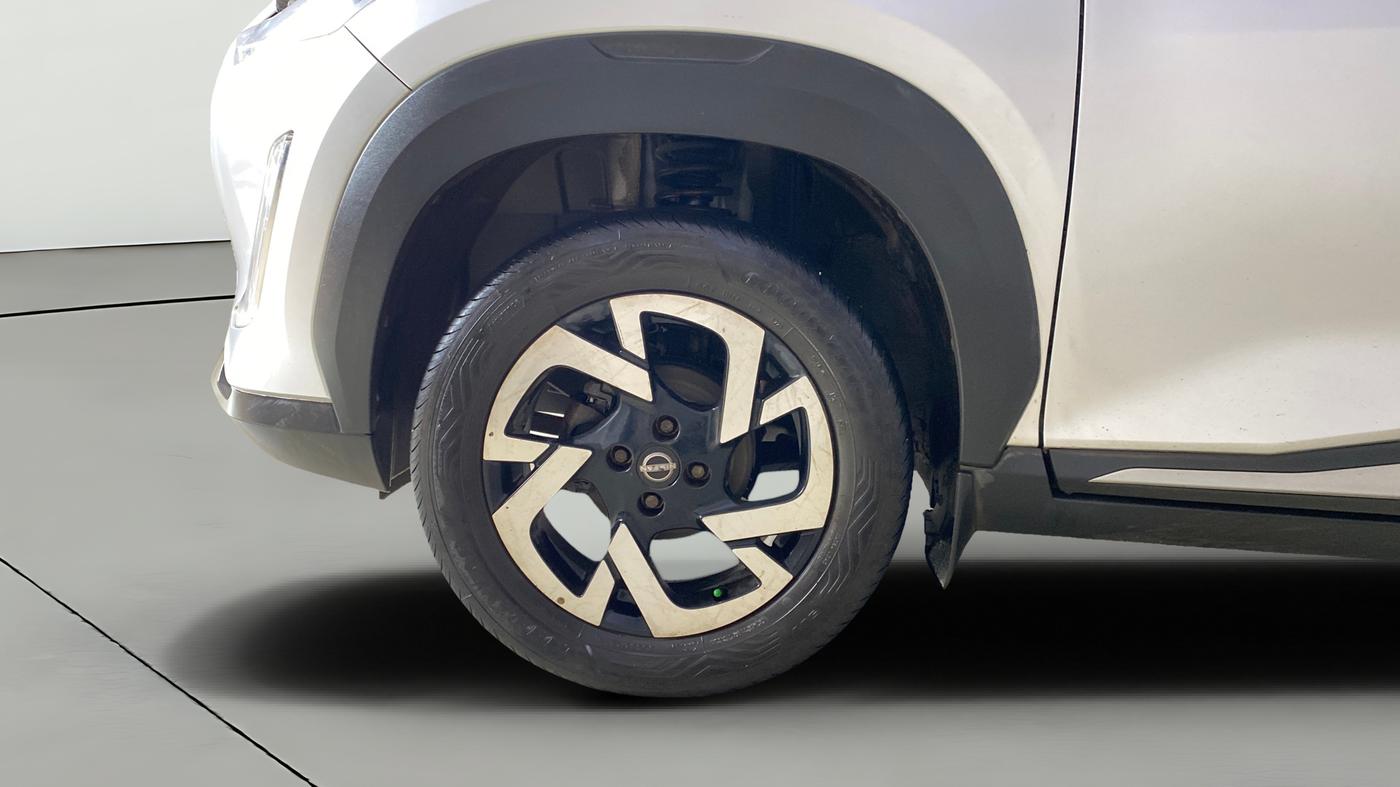 2022 Nissan MAGNITE XV TURBO, Petrol, Manual, 39,158 km, Left Front Wheel