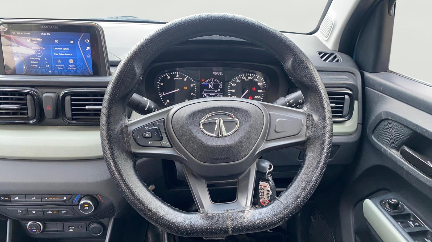 2023 Tata PUNCH ADVENTURE AMT, CNG, Automatic, 26,328 km, Steering Wheel Close Up