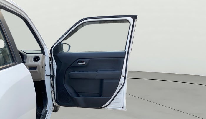 2020 Maruti New Wagon-R VXI 1.2 AMT, Petrol, Automatic, 28,499 km, RHS Front Door