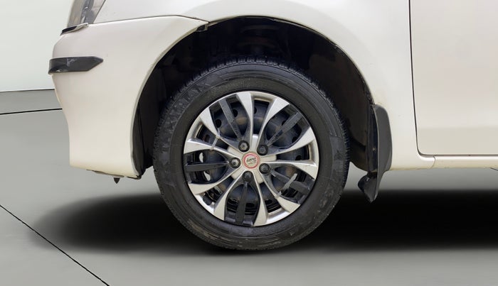 2015 Toyota Etios Liva G, Petrol, Manual, 91,842 km, Left Front Wheel