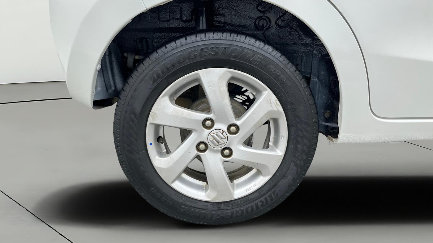 2015 Maruti Celerio ZXI (O), Petrol, Manual, 1,47,447 km, Right Rear Wheel