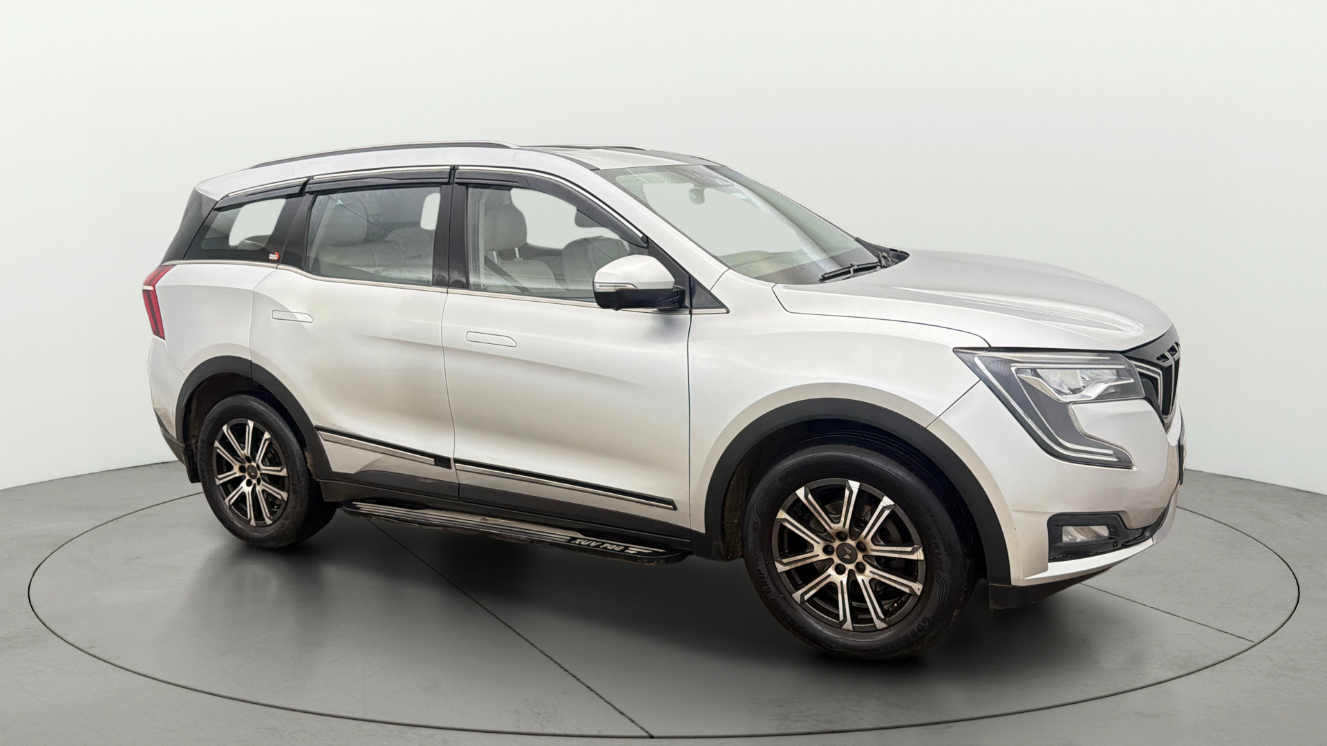 2022 Mahindra XUV700 2021-2026 AX 7 P AT 7 STR