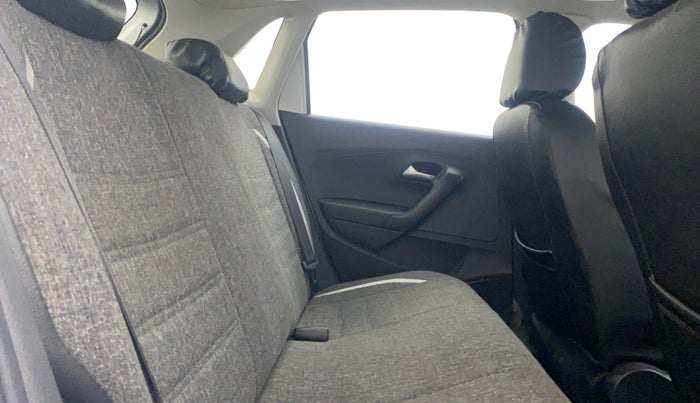 2015 Volkswagen Polo COMFORTLINE 1.2L, Petrol, Manual, 63,170 km, Right Side Rear Door Cabin