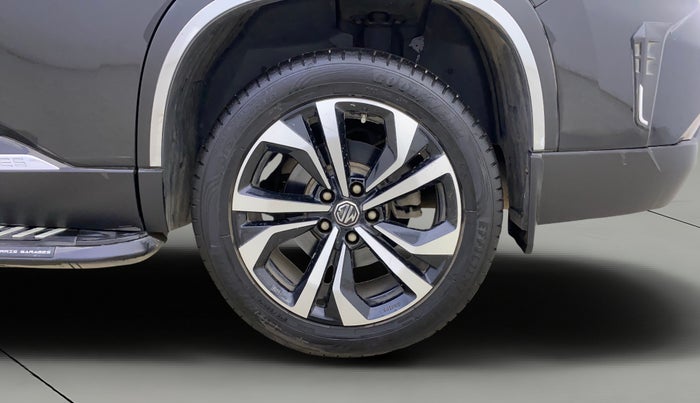 2023 MG HECTOR SAVVY PRO 1.5 TURBO CVT PETROL, Petrol, Automatic, 16,486 km, Left Rear Wheel