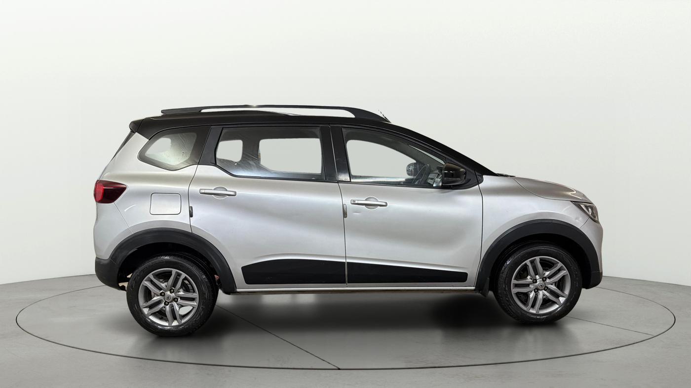 2022 Renault TRIBER RXZ AMT DUAL TONE, Petrol, Automatic, 44,548 km, Right Side View