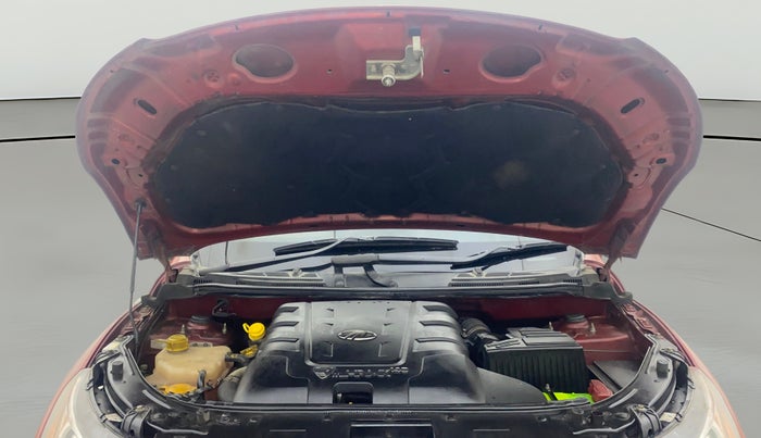 2014 Mahindra XUV500 W8, Diesel, Manual, 85,652 km, Open Bonet