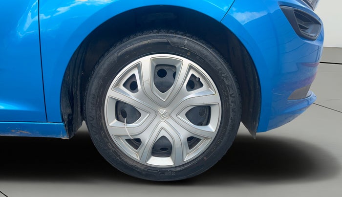 2021 Tata ALTROZ XM PLUS PETROL, Petrol, Manual, 54,967 km, Right Front Wheel