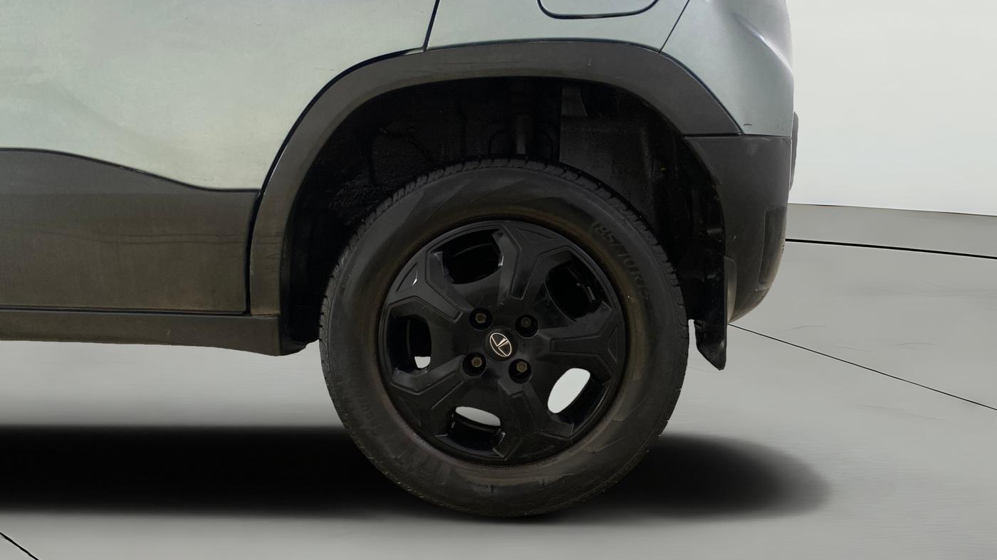 2021 Tata PUNCH ACCOMPLISHED AMT, Petrol, Automatic, 52,156 km, Left Rear Wheel