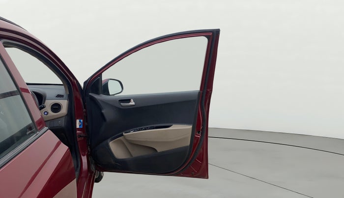 2015 Hyundai Grand i10 ASTA 1.2 KAPPA VTVT, Petrol, Manual, 1,04,601 km, RHS Front Door