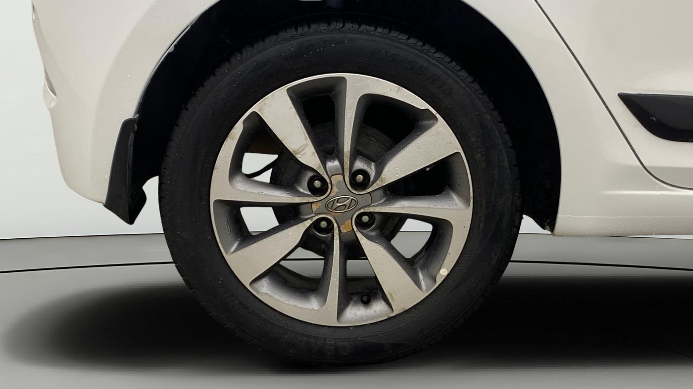 2016 Hyundai Elite i20 ASTA 1.2 (O), Petrol, Manual, 76,595 km, Right Rear Wheel