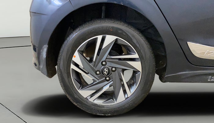 2022 Hyundai NEW I20 ASTA 1.2 MT, Petrol, Manual, 37,171 km, Right Rear Wheel