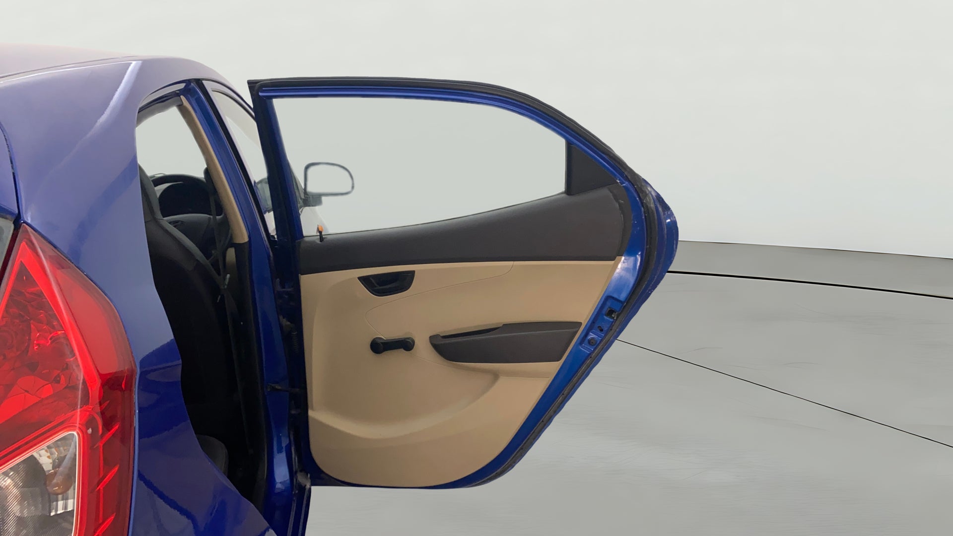 camera-RHS-Rear-Door