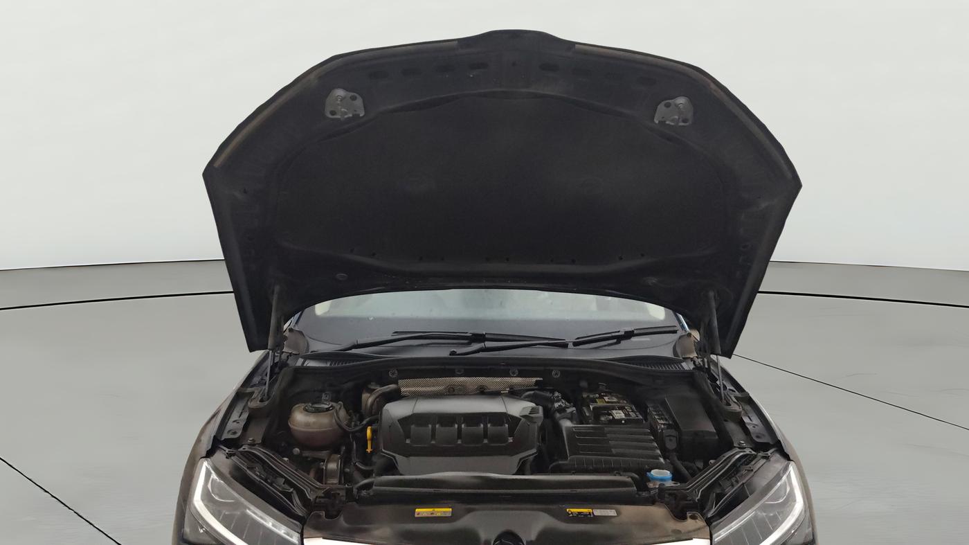 2022 Skoda Superb L&K 2.0 TSI AT, Petrol, Automatic, 61,943 km, Open Bonet