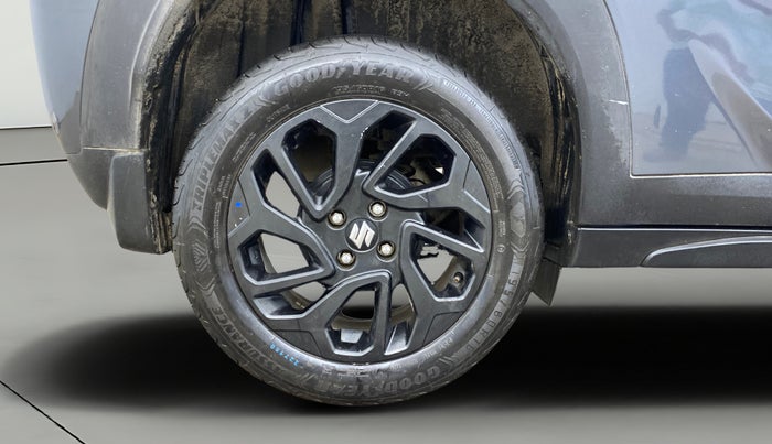 2024 Maruti FRONX DELTA PLUS 1.2L AGS, Petrol, Automatic, 21,686 km, Right Rear Wheel