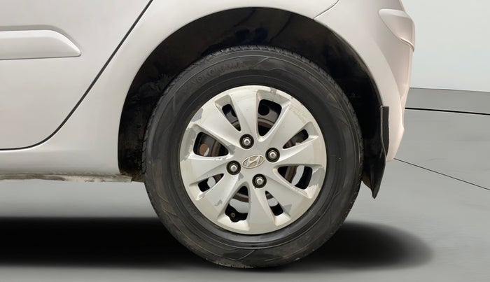 2013 Hyundai i10 SPORTZ 1.2, CNG, Manual, 96,631 km, Left Rear Wheel