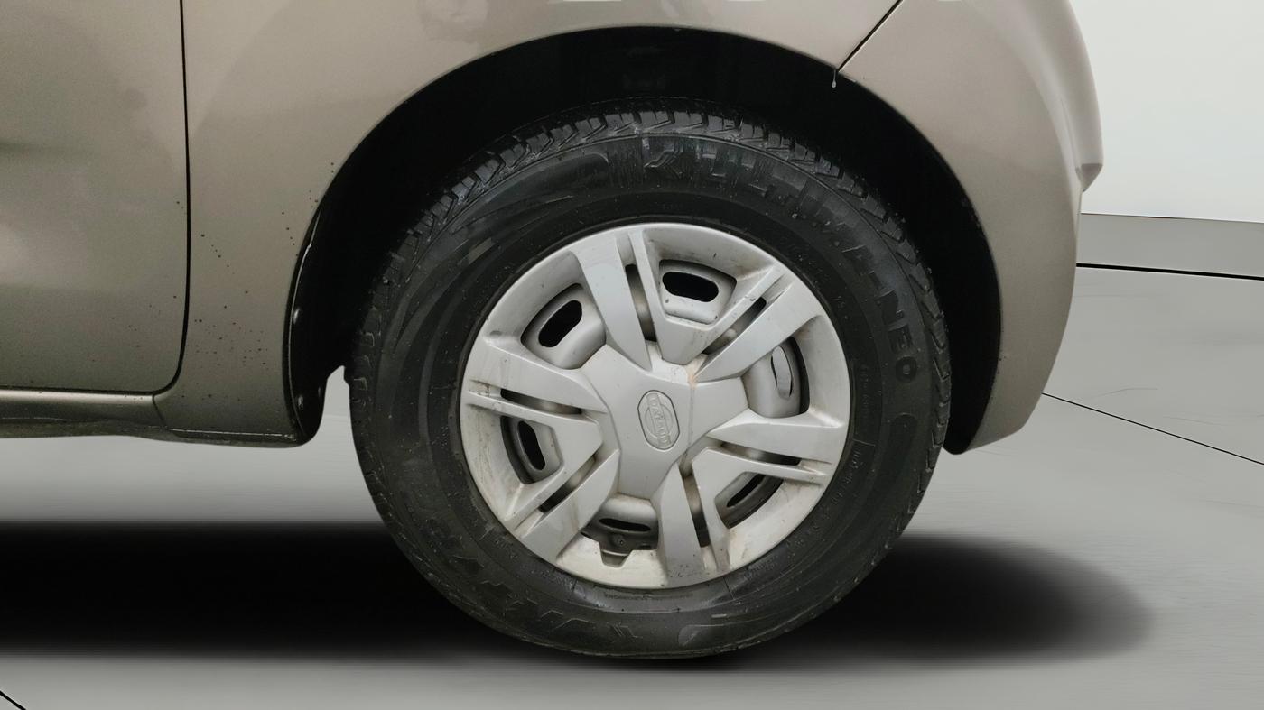 2018 Datsun Redi Go A, Petrol, Manual, 38,654 km, Right Front Wheel