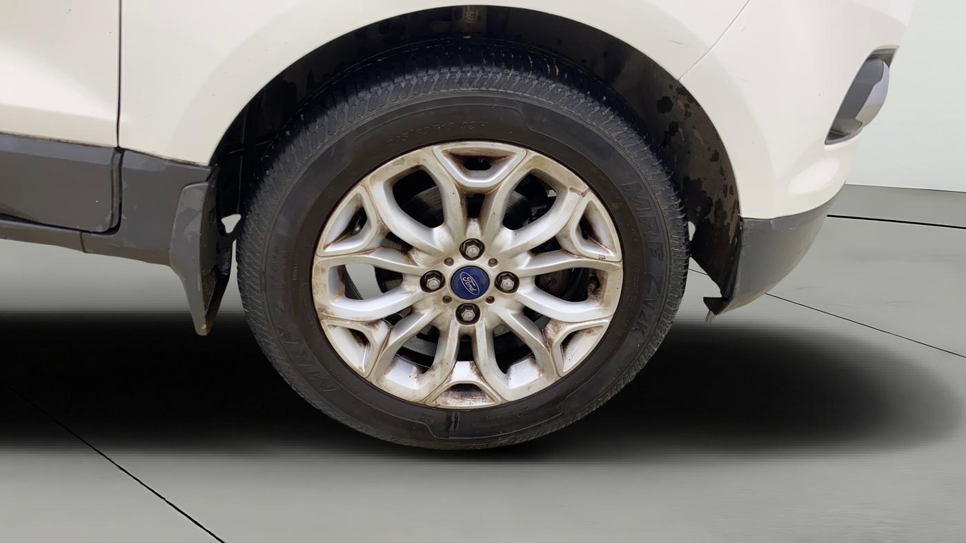 2014 Ford Ecosport TITANIUM 1.5L PETROL AT, CNG, Automatic, 1,21,732 km, Right Front Wheel