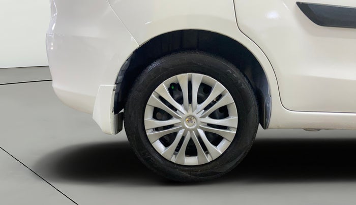 2013 Maruti Ertiga ZDI, Diesel, Manual, 75,488 km, Right Rear Wheel