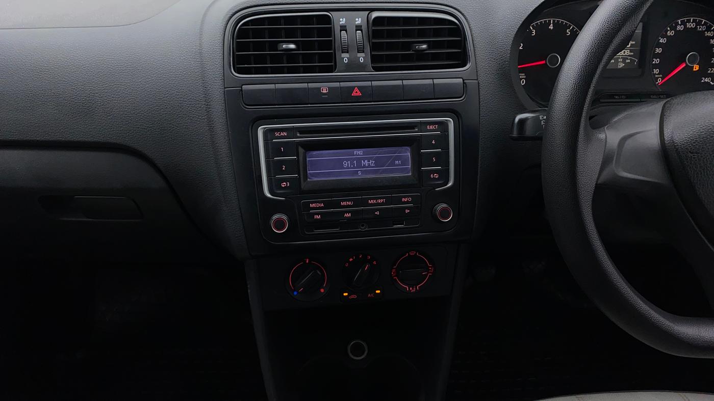 2015 Volkswagen Polo COMFORTLINE 1.2L, Petrol, Manual, 75,855 km, Air Conditioner