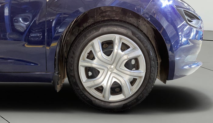 2023 Tata ALTROZ XM PLUS PETROL, Petrol, Manual, 21,889 km, Right Front Wheel