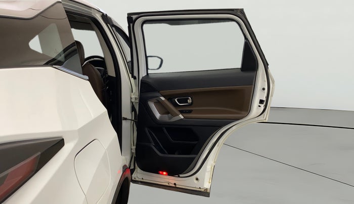 2022 Tata Harrier XZA SUROOF 2.0L DUAL TONE, Diesel, Automatic, 59,452 km, RHS Rear Door