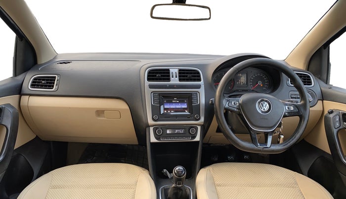 2016 Volkswagen Ameo HIGHLINE1.2L, Petrol, Manual, 81,347 km, Dashboard