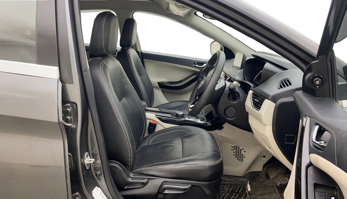 2020 Tata NEXON XZA PLUS DIESEL, Diesel, Automatic, 1,29,002 km, Right Side Front Door Cabin