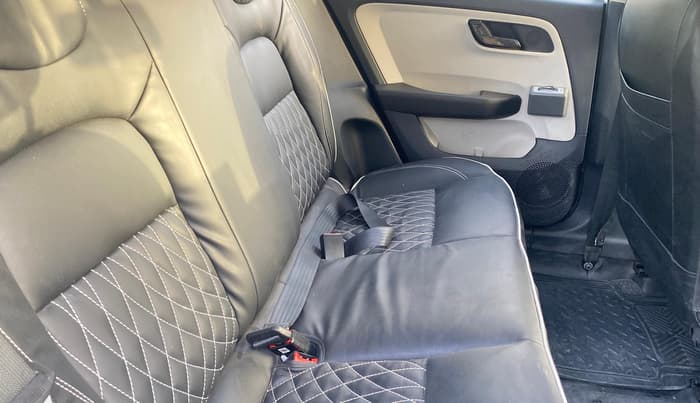 2022 Tata ALTROZ XE PETROL, Petrol, Manual, 18,858 km, Right Side Rear Door Cabin