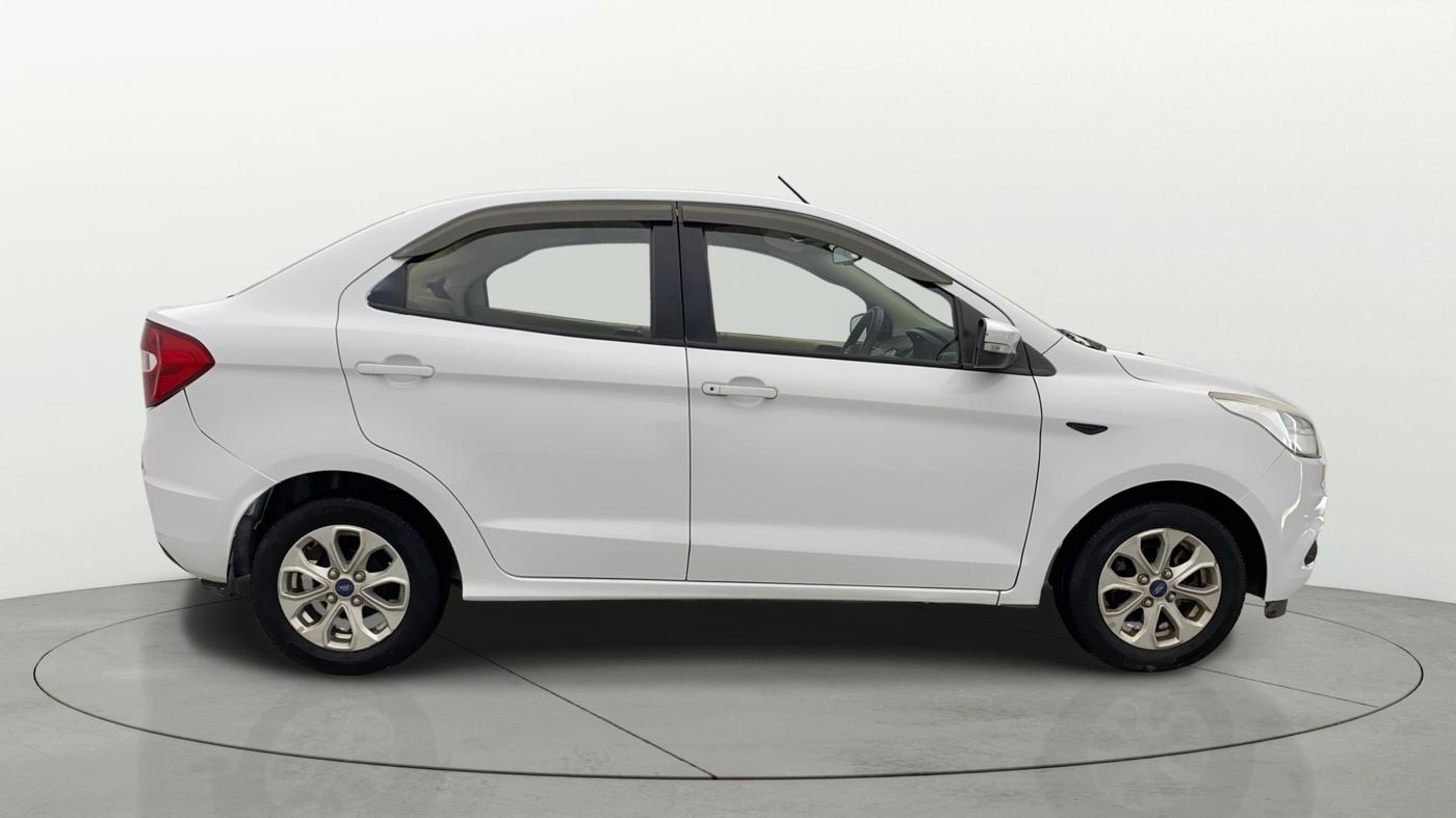 2017 Ford Figo Aspire TITANIUM 1.2 PETROL, Petrol, Manual, 37,988 km, Right Side View