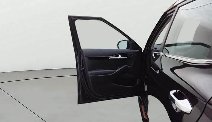 2019 KIA SELTOS GTX AT 1.4 PETROL, Petrol, Automatic, 31,282 km, LHS Front Door