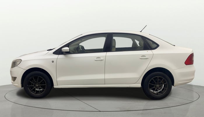 2013 Skoda Rapid AMBITION 1.6 TDI CR MT PLUS, Diesel, Manual, 81,509 km, Left Side