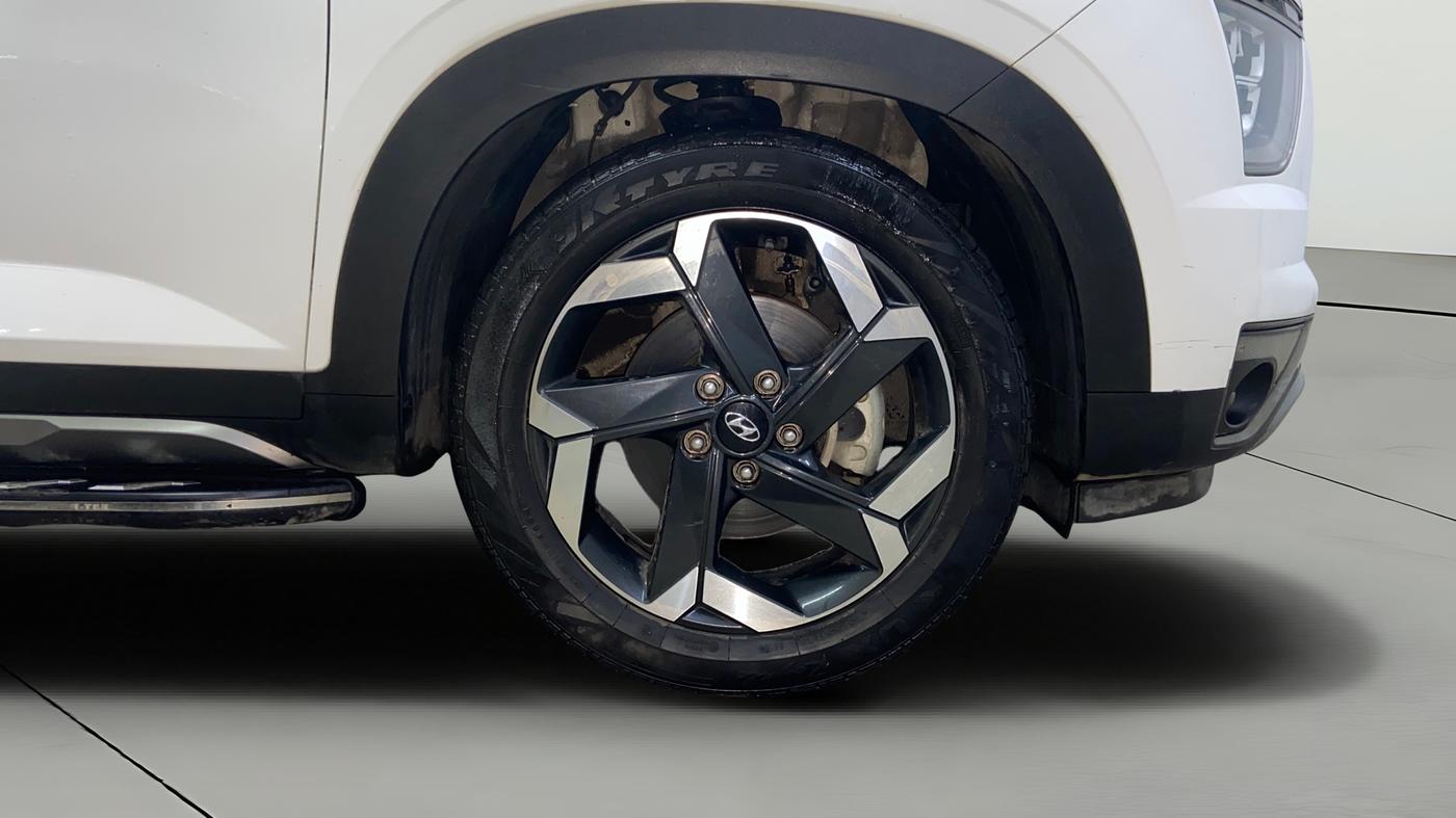 2024 Hyundai ALCAZAR PLATINUM 1.5 MT 7STR, Diesel, Manual, 36,840 km, Right Front Wheel