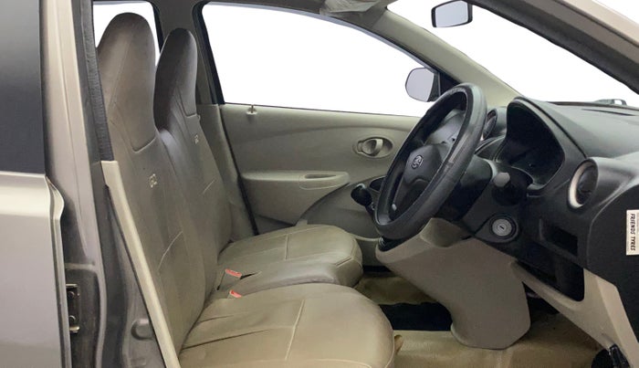 2016 Datsun Go T, Petrol, Manual, 41,128 km, Right Side Front Door Cabin