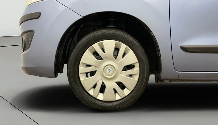 2015 Maruti Wagon R 1.0 VXI, Petrol, Manual, 28,879 km, Left Front Wheel