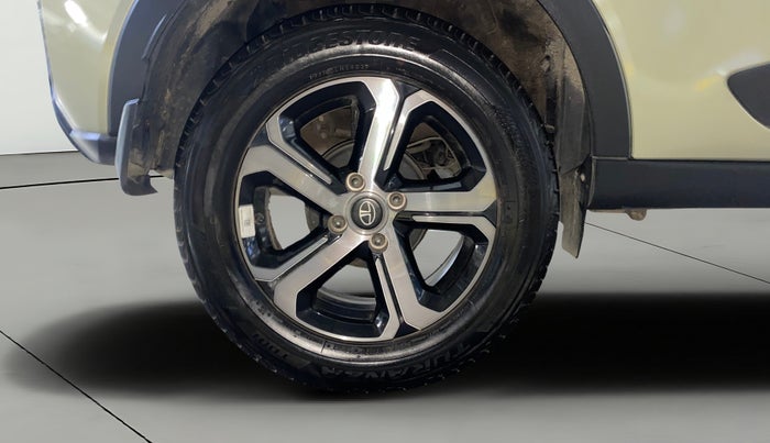 2022 Tata NEXON XZA PLUS (PREMIUM) KAZIRANGA PETROL, Petrol, Automatic, 7,002 km, Right Rear Wheel