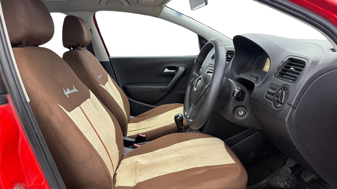 2021 Volkswagen Polo TRENDLINE 1.0L, Petrol, Manual, 1,21,569 km, Right Side Front Door Cabin