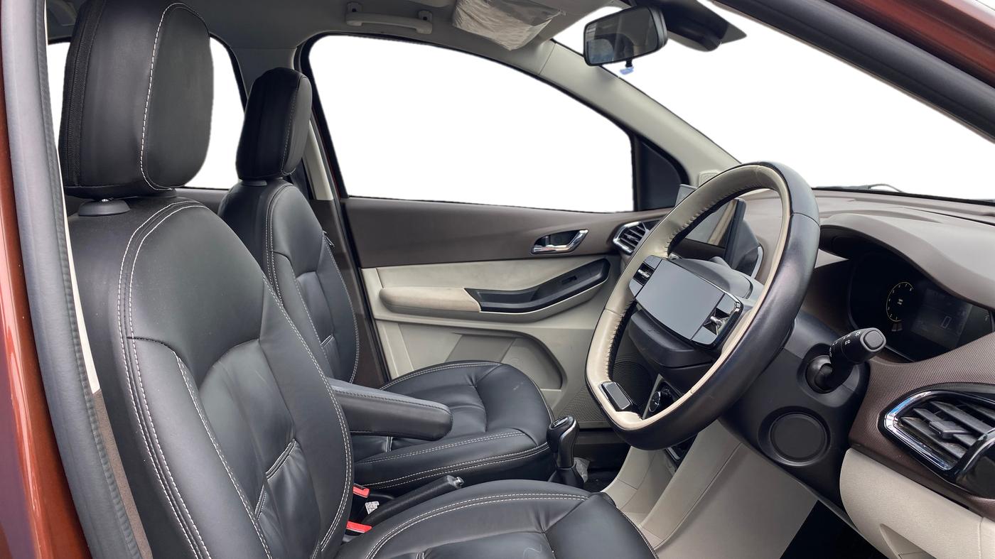 2025 Tata TIGOR XZ Plus CNG MT LUX, CNG, Manual, 18,746 km, Right Side Front Door Cabin