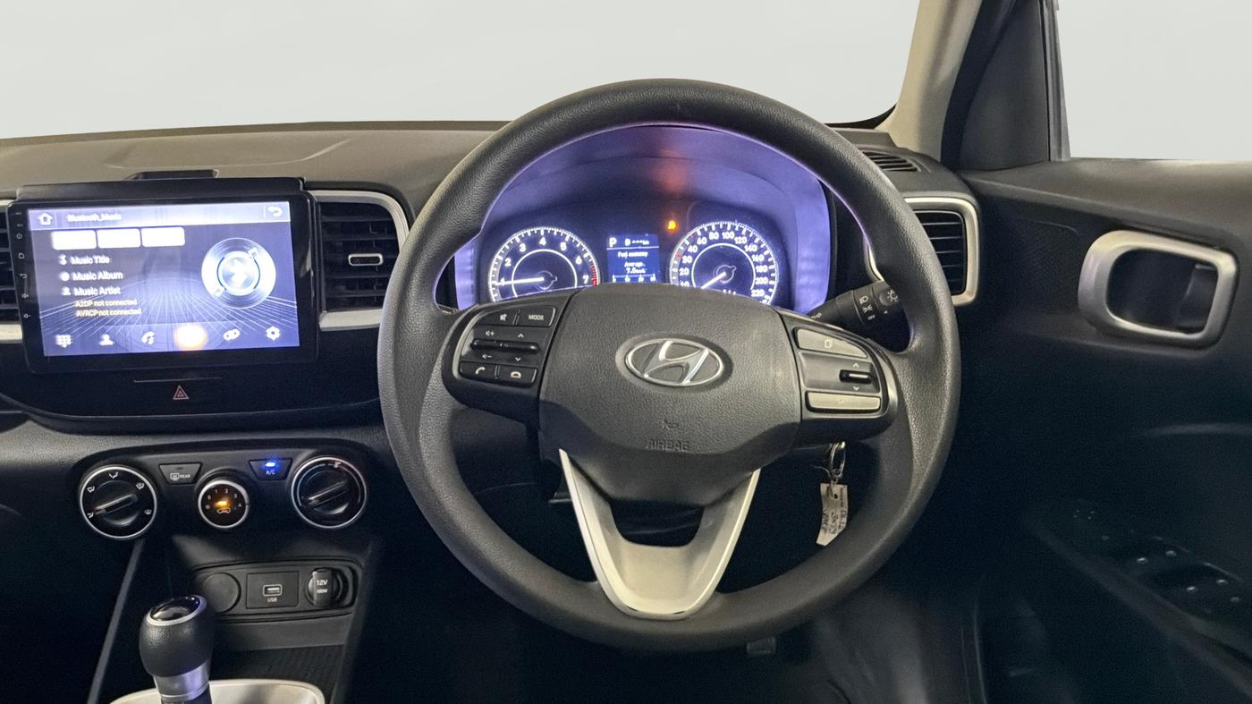 2020 Hyundai VENUE S 1.0 TURBO DCT, Petrol, Automatic, 40,100 km, Steering Wheel Close Up