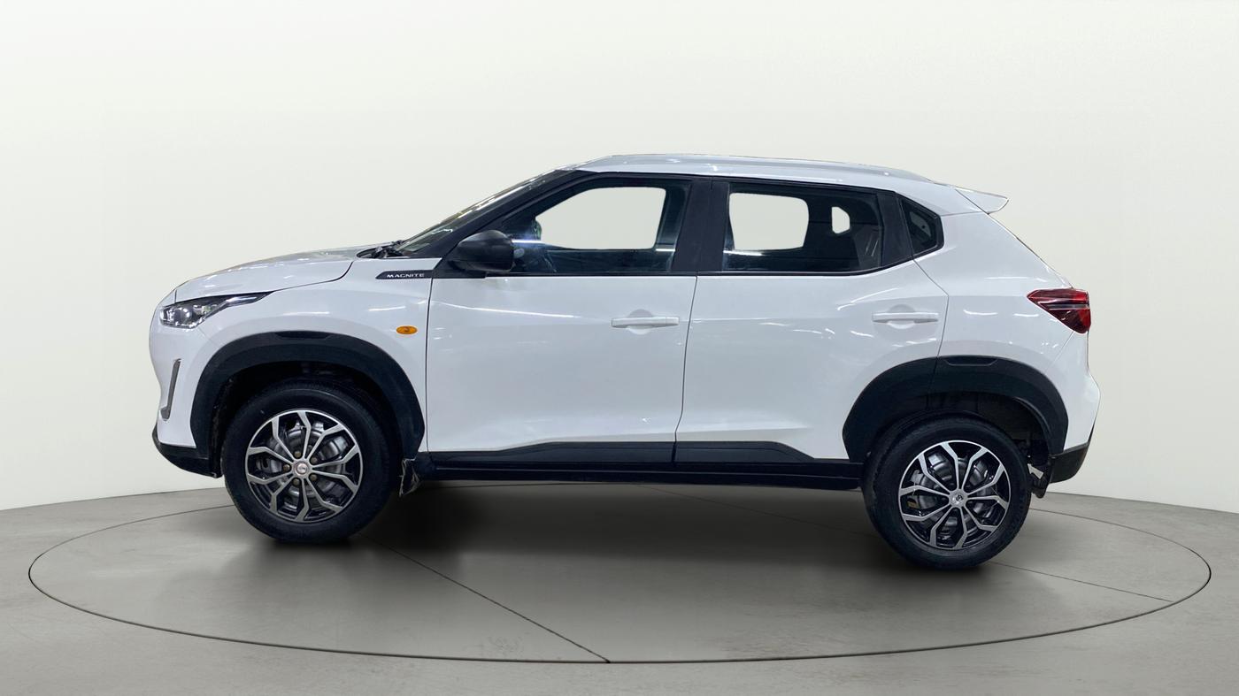2024 Nissan MAGNITE XE, Petrol, Manual, 7,930 km, Left Side
