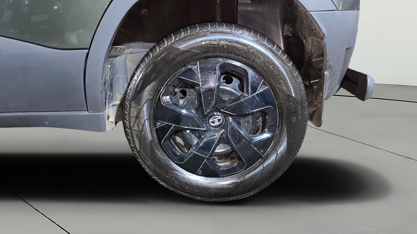 2023 Tata PUNCH ADVENTURE CAMO MT, Petrol, Manual, 18,949 km, Left Rear Wheel