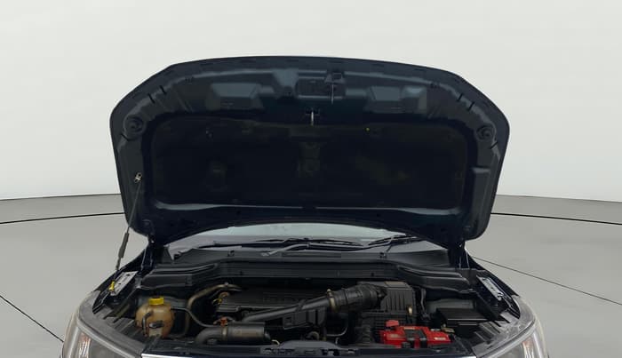 2022 Mahindra XUV300 W8 (O) 1.2 PETROL AMT, Petrol, Automatic, 1,19,785 km, Open Bonet