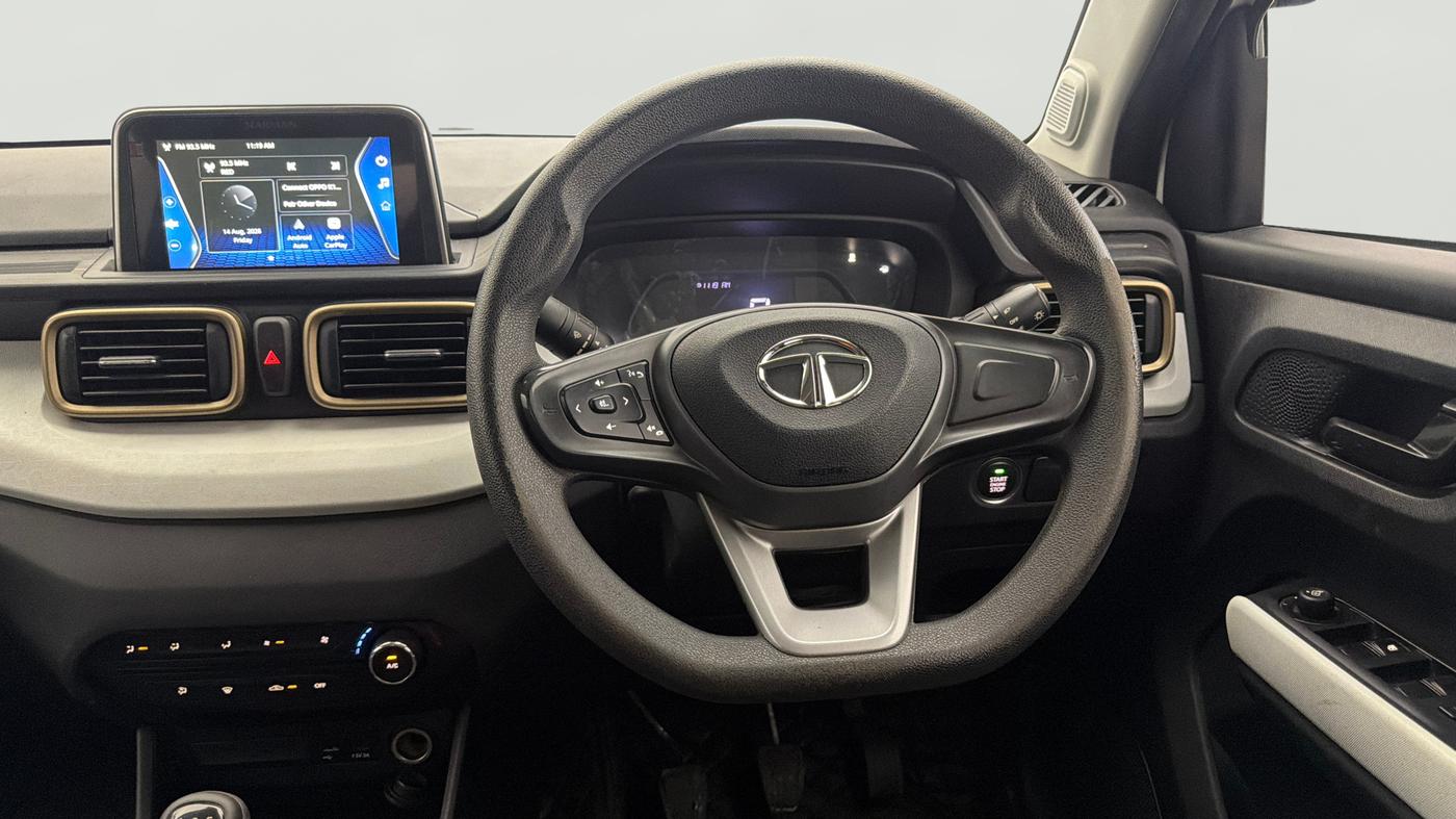 2023 Tata PUNCH ACCOMPLISHED DAZZLE SUNROOF CNG MT, CNG, Manual, 81,360 km, Steering Wheel Close Up