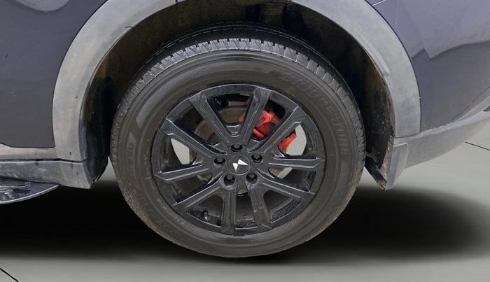 2024 Mahindra XUV700 AX 7 Luxury Pack Petrol AT 6 STR, Petrol, Automatic, 2,678 km, Left Rear Wheel