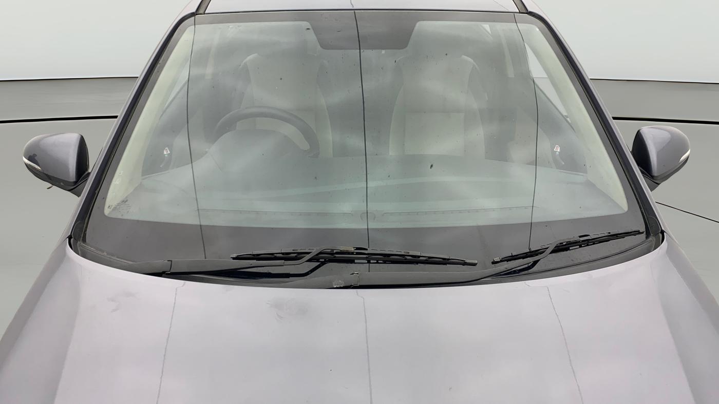 2017 Hyundai Verna 1.6 VTVT SX O, Petrol, Manual, 40,775 km, Front Windshield