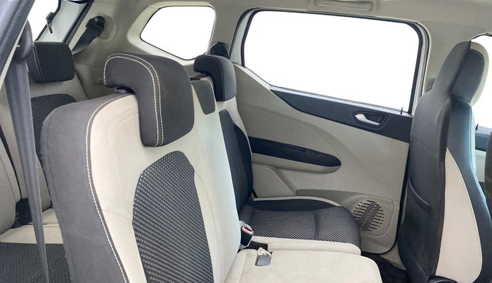 2021 Renault TRIBER RXZ AMT, Petrol, Automatic, 51,472 km, Right Side Rear Door Cabin