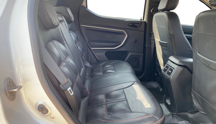 2021 Renault Kiger RXZ MT, Petrol, Manual, 46,377 km, Right Side Rear Door Cabin