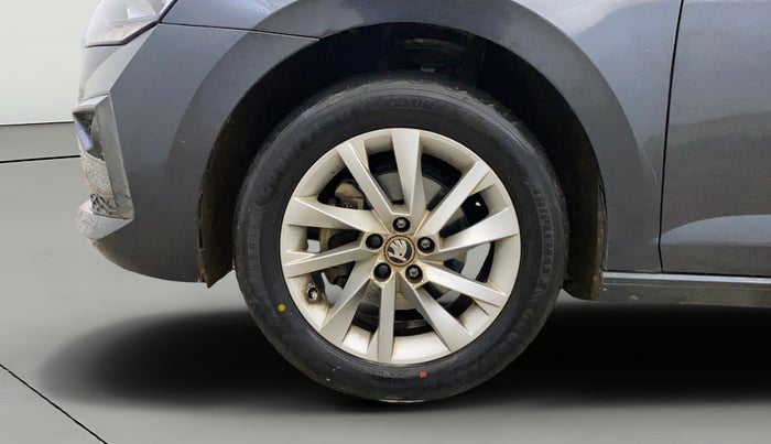 2022 Skoda SLAVIA AMBITION 1.0L TSI MT, Petrol, Manual, 39,196 km, Left Front Wheel